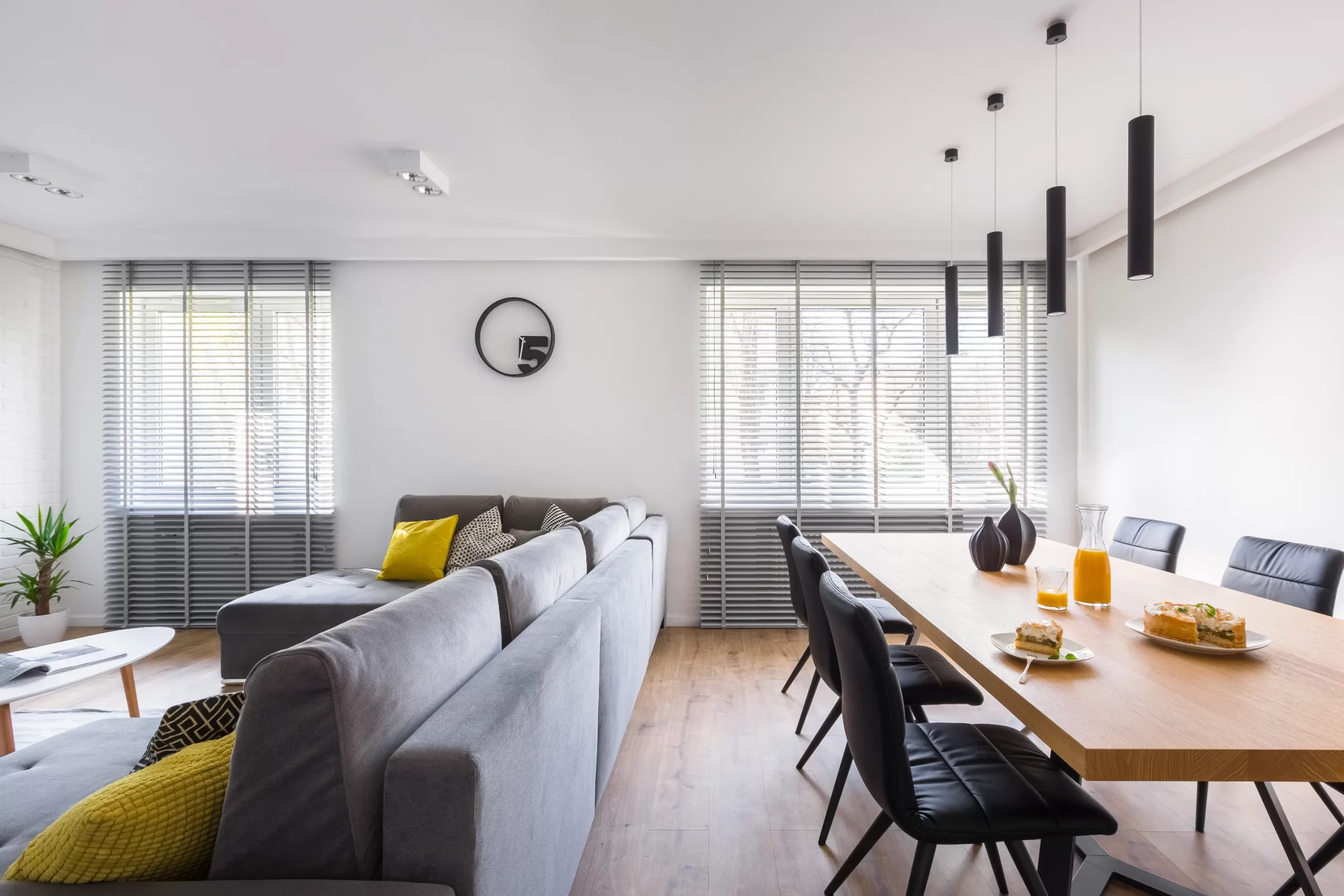 Large venetians in living dining room